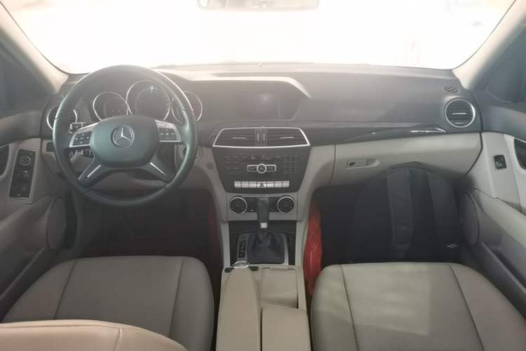 Used Mercedes-Benz C-Class 2013 C 180 Classic Grand Edition
