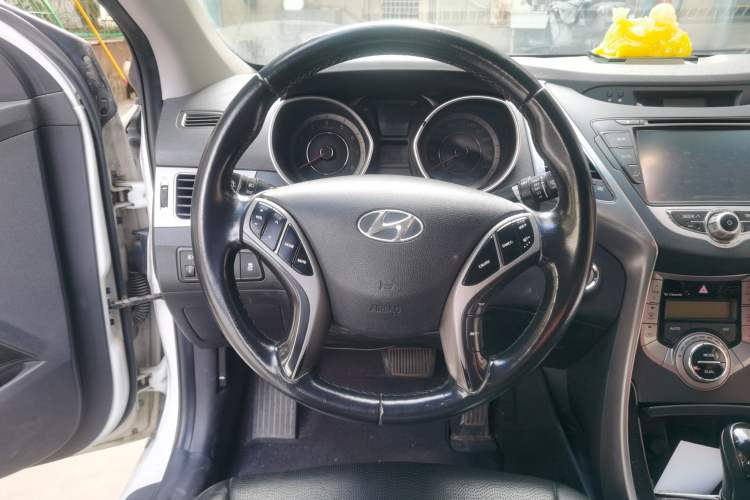 Used Hyundai Elantra (5th Generation / Langdong) 2012 1.6L Automatic Prestige Model
