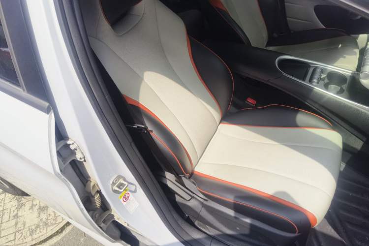 Used BYD Dolphin 2021 405 km Free Version
