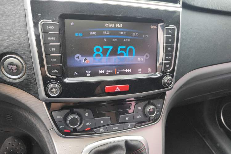 Used Haval M6 2019 1.5T Manual Two-Wheel Drive Elite Version China V Standard
