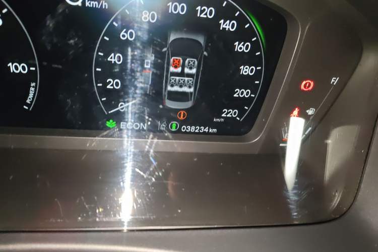 Used Honda Civic 2023 2.0L eHEV Swift Edition Odometer Close Up