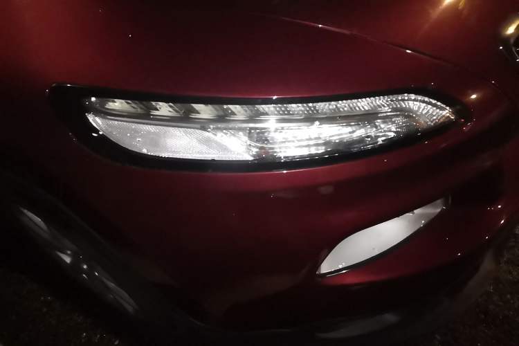 Used Jeep Cherokee 2016 2.4L Leading Edition Right Front Headlight