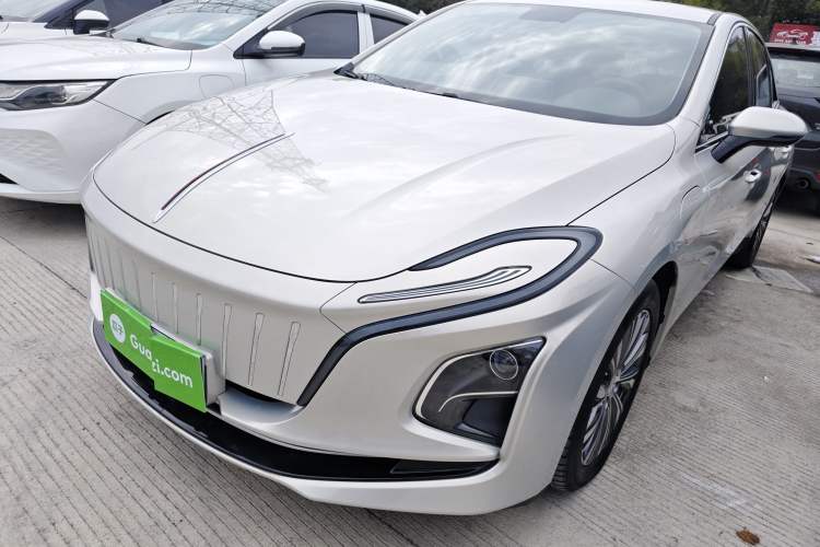 Used Hongqi E-QM5 2022 431 km Charge & Enjoy Edition
