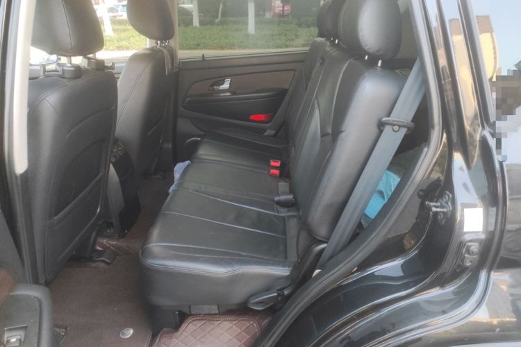 Used SsangYong Rexton W 2014 2.0T Four-Wheel Drive Luxury Navigation Version with 7 Seats