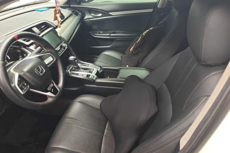 Used Honda Civic 2016 220TURBO CVT Luxury Edition Left Front Seat