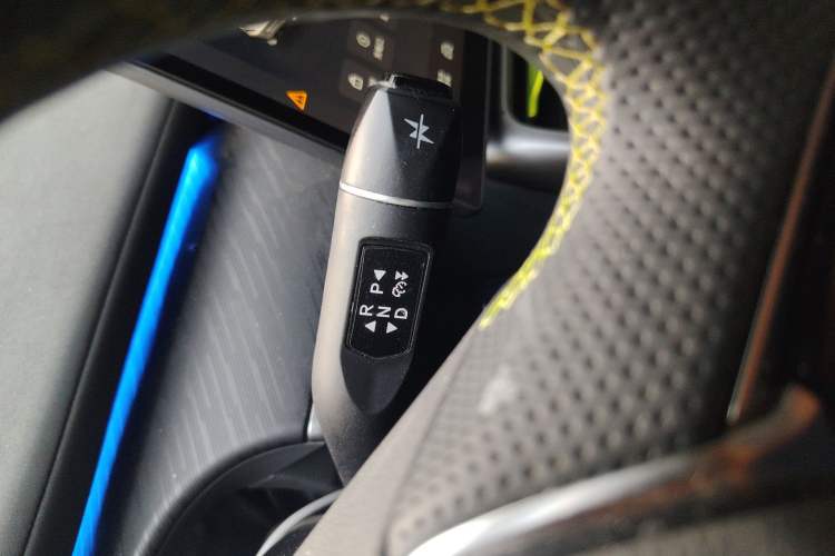 Used ARCFOX Alpha S5 2024 560MAX 185kW Gear Lever