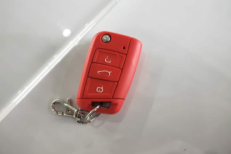 Used Volkswagen T-ROC 2019 280TSI DSG Two-Wheel Drive Comfort Version China VI Standard Vehicle Key