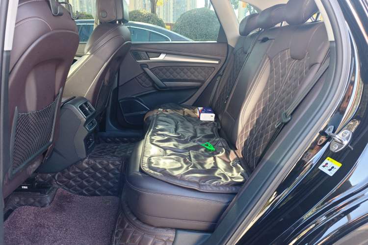 Used Audi Q5L 2022 Updated Version 45T Luxury Prestige Edition Left Rear Seat