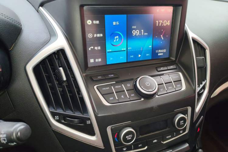 Used Dongfeng Aeolus AX7 2016 2.0L Automatic Zhiyi Trim
