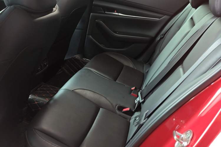 Used Mazda 3 Axela 2020 1.5L Automatic Luxury Version
