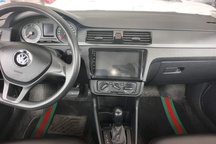 Used Volkswagen Santana 2021 1.5L Automatic Fashion Edition Audio And AC Panel