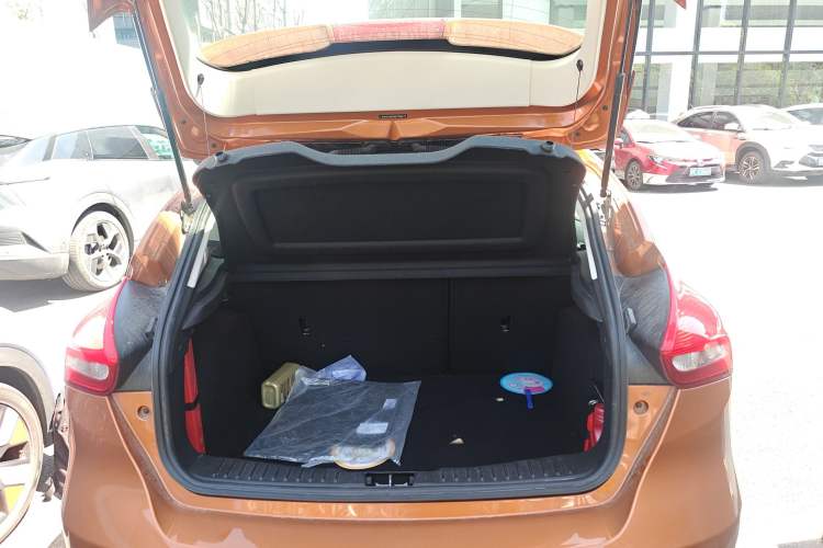 Used Ford Focus 2015 Hatchback EcoBoost 125 Automatic Supreme Style Edition
