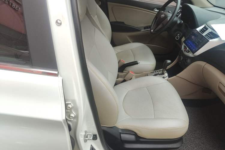 Used Hyundai Verna (older generation) 2014 1.4L Automatic Smart GLS