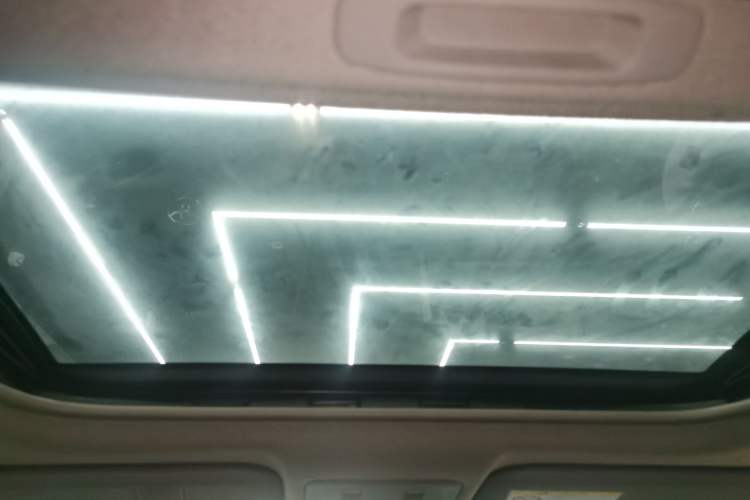 Used Toyota YARiS L Zhi Xuan 2015 1.5G Automatic Xuan Dong Sunroof Special Edition Headliner