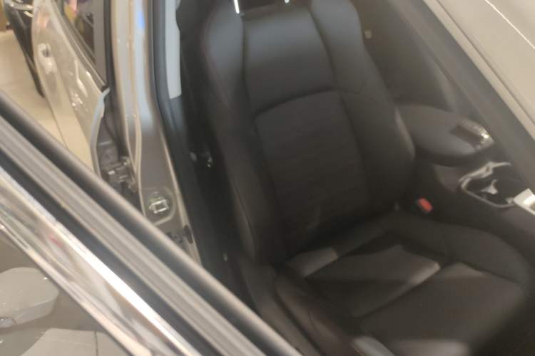 Used Toyota Wildlander New Energy 2023 High-Performance Version 2.5L Two-Wheel Drive Dynamic Edition