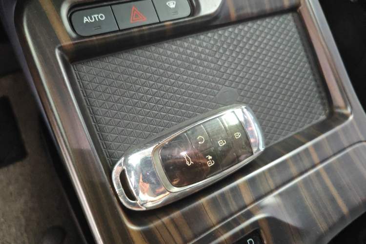 Used AION Y 2022 70 Tech Edition Lithium Iron Phosphate Interior 1