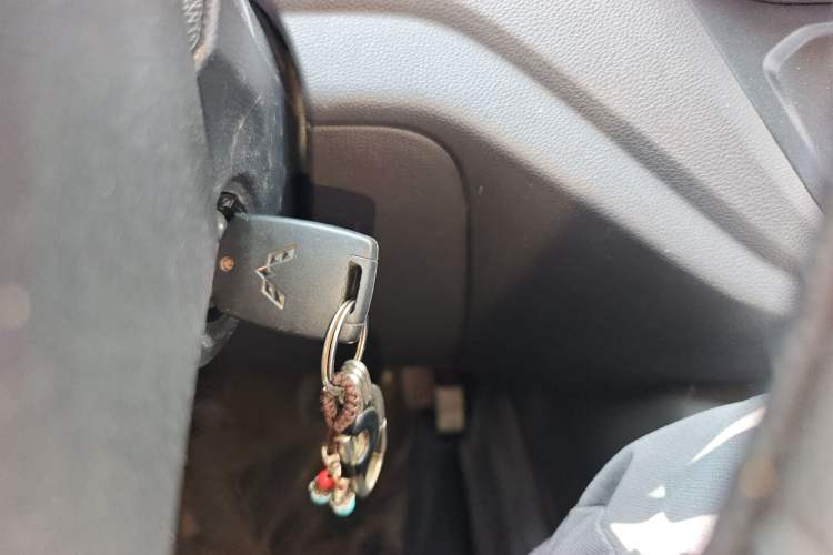 Used Wuling Hongguang V 2022 1.5L Enjoy Edition Hydraulic Power Steering LAR Interior 1