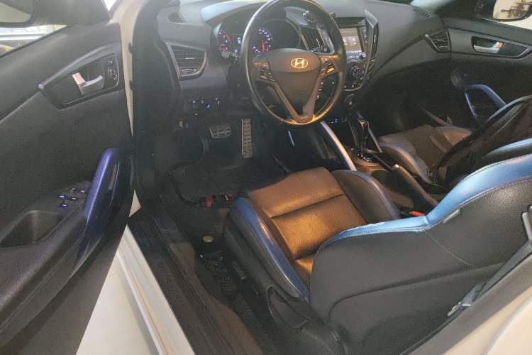 Used Hyundai Veloster 2015 1.6T Automatic Luxury Edition
