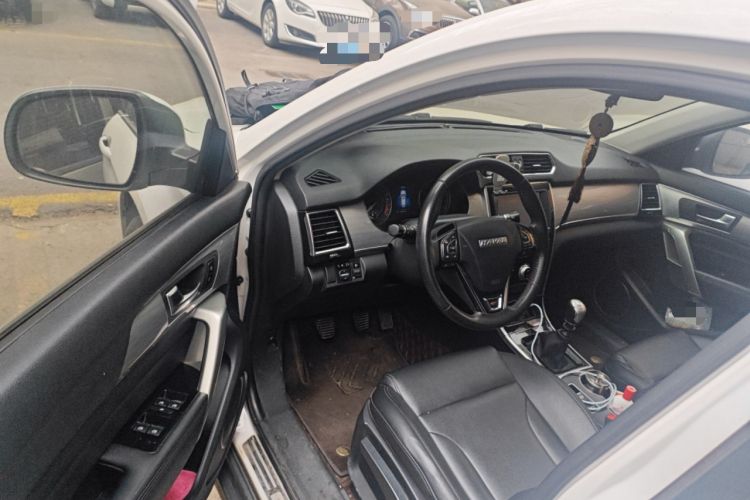 Used Haval H2 2016 Red-Label 1.5T Manual Two-Wheel Drive Luxury Model