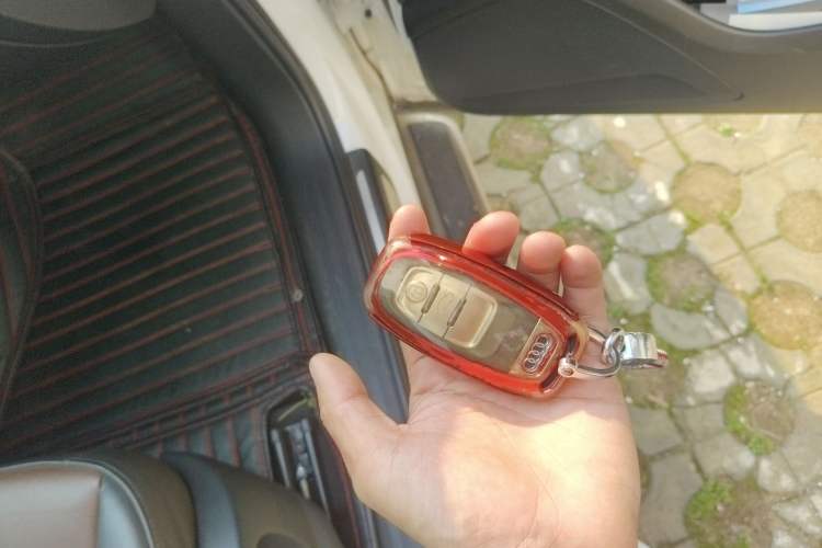 Used Audi Q5 2017 Plus 40 TFSI Ambition Model Vehicle Key