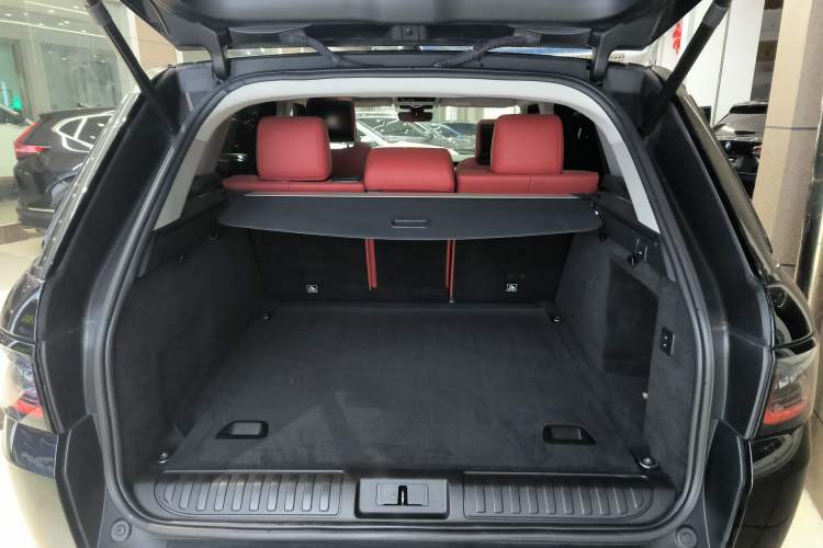 Used Land Rover Range Rover Sport 2022 3.0 L6 YAO Black Edition
