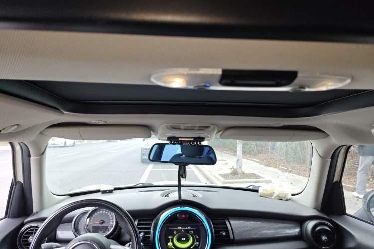 Used MINI MINI 2015 1.5T COOPER Fun Five-Door Edition