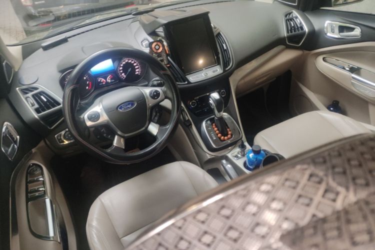 Used Ford Kuga 2013 1.6L GTDi 4x4 Elite Model Center Console