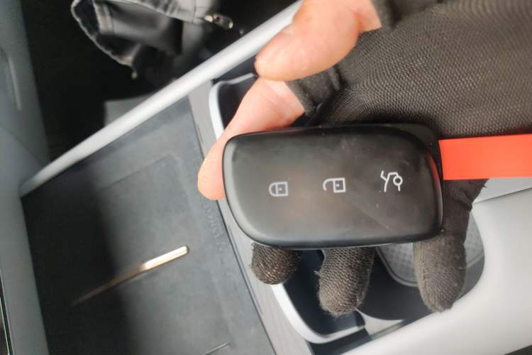 Used Lynk & Co Z10 2025 71 kWh 602 km Range Rear-Wheel Drive Pro
