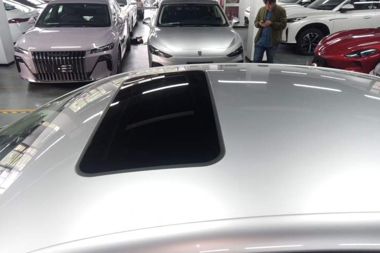 Used Roewe D7 2025 DMH 125km World Champion Edition Roof