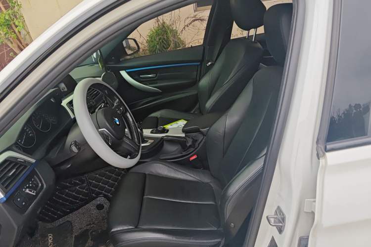 Used BMW 3 Series 2018 320i M Sport Package Left Front Seat