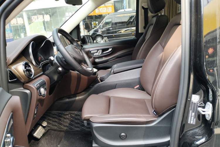 Used Mercedes-Benz V-Class 2022 V 260 L Long-wheelbase Luxury Edition