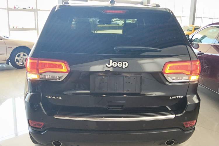 Used Jeep Grand Cherokee 2016 3.0L Comfort Navigation Edition
