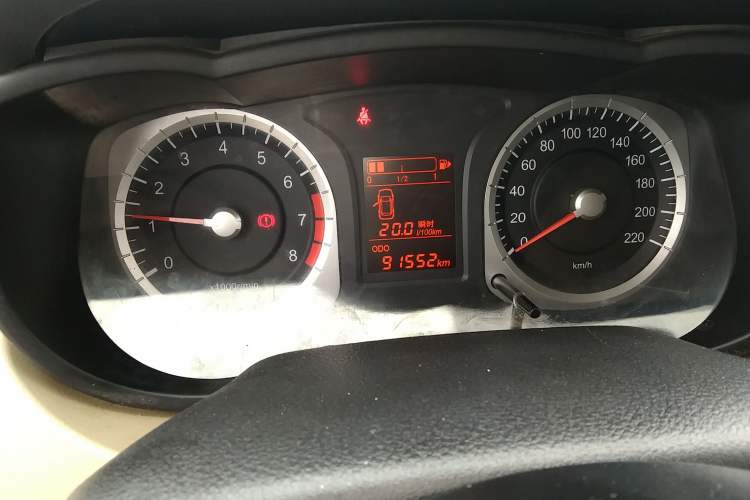 Used Venucia R50 2015 1.6L Manual Fashion Edition