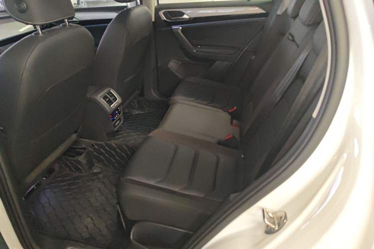 Used Volkswagen Tayron 2022 330TSI Two-Wheel Drive Luxury Smart Connectivity Version