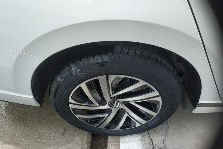 Used Volkswagen Lavida 2023 1.5L Automatic 5 Million Edition Right Rear Wheel Hub