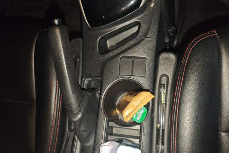 Used Toyota Levin 2016 Dual-Engine 1.8H GS E-CVT Elite Model with Sunroof
