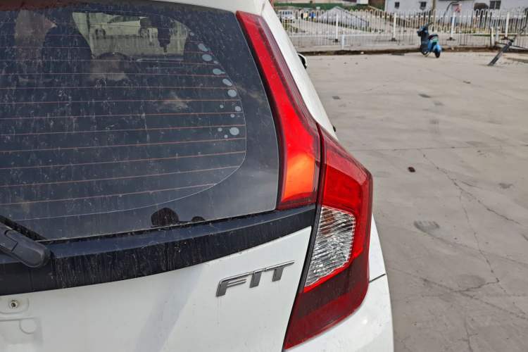 Used Honda Fit 2018 1.5L CVT Comfort Sunroof Version
