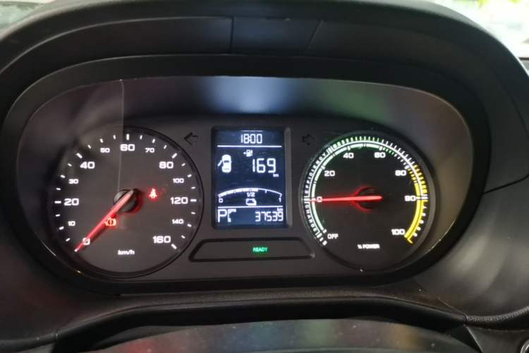 Used Roewe Clever 2021 302 km New Four-Seater Super-Efficient Version Instrument Cluster