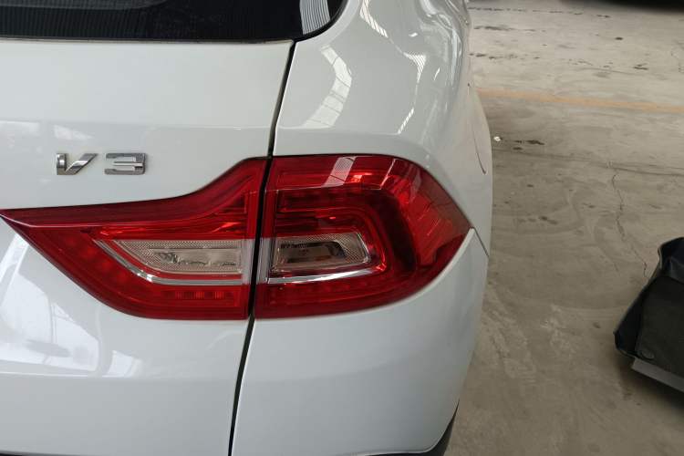 Used Brilliance V3 2017 1.5L Manual Smart Model