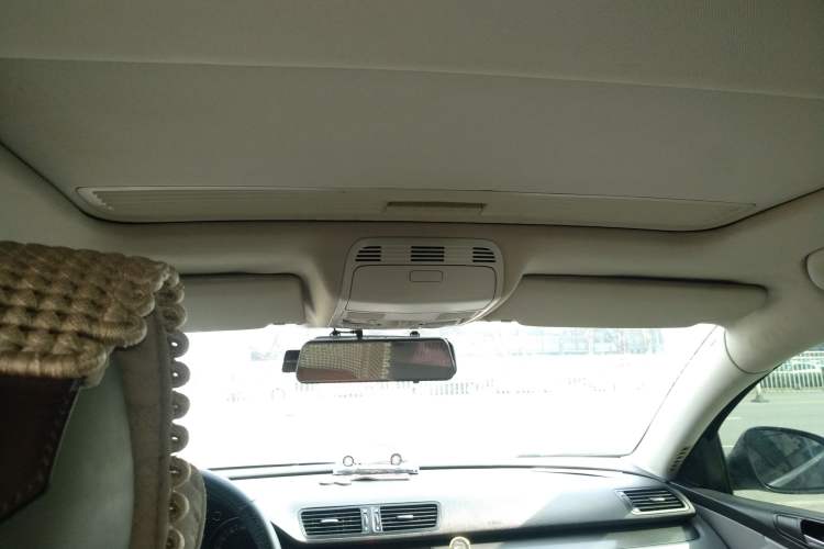 Used Volkswagen Magotan 2007 1.8 TSI Manual Tech Model Headliner