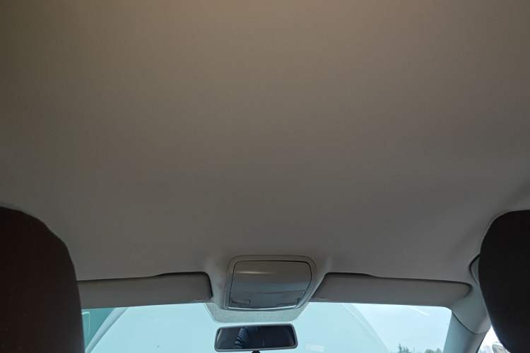 Used Volkswagen Sagitar 2012 1.4TSI Automatic Fashion Edition Headliner