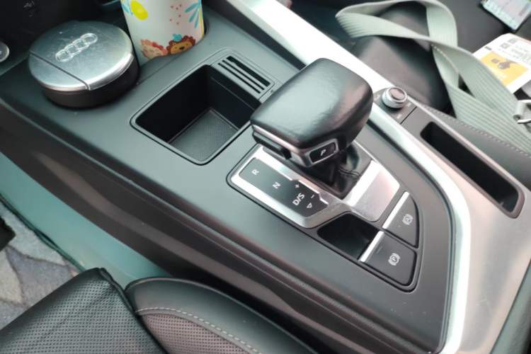 Used Audi A4L 2020 40 TFSI Fashionable and Elegant Model
