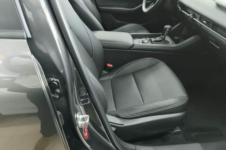 Used Mazda Mazda 3 Axela 2021 2.0L Automatic Zhiqing Edition
