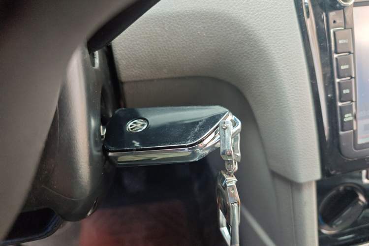 Used Volkswagen Bora 2013 1.6L Manual Fashion Edition
