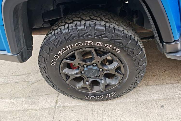 Used BAIC Off-Road BJ40 2021 2.0D Automatic Four-Wheel Drive Blade Hero Edition Adventurer Type Right Rear Wheel Hub