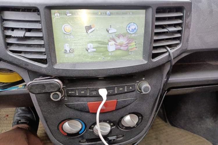 Used BAIC Weiwang 306 2011 1.3L base model 7 seats
