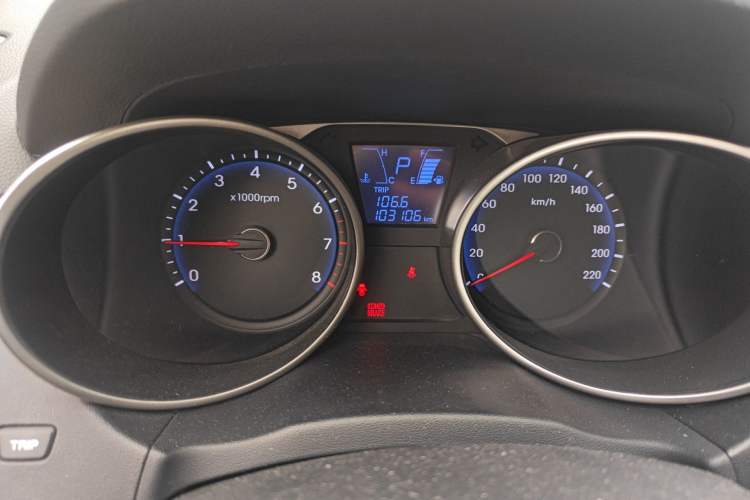 Used Hyundai ix35 2010 2.0L Automatic Two-Wheel Drive Elite Edition GLS Instrument Cluster