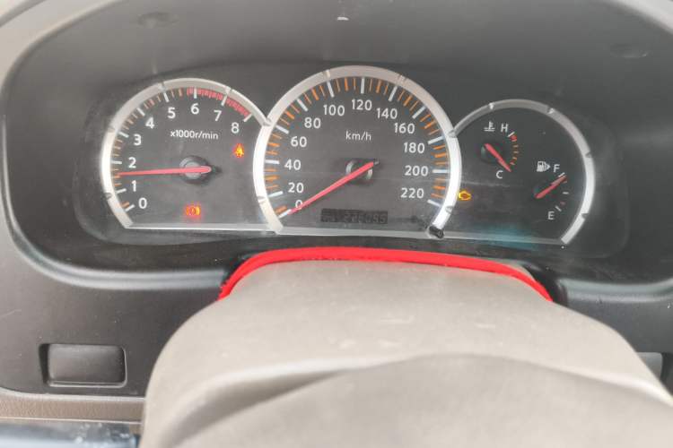 Used Nissan ZN Van 2013 2.4L Two-Wheel Drive Standard Model with 5 Seats