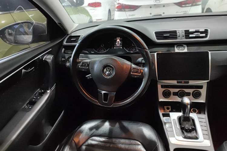 Used Volkswagen Magotan 2013 1.8TSI Luxury Model