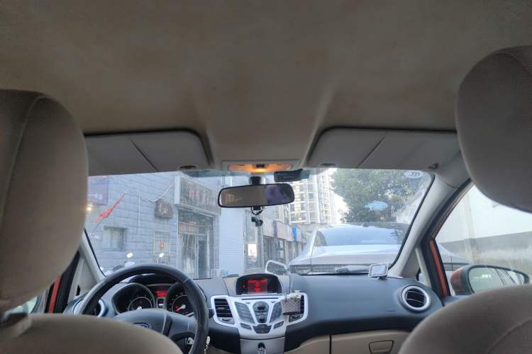 Used Ford Fiesta 2011 Hatchback 1.5L Automatic Fashion Edition
